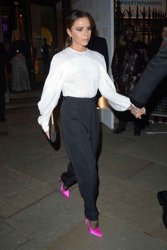 victoria-beckham-at-national-portrait-gallery-gala-in-london-03-12-2019-6_thumbnail