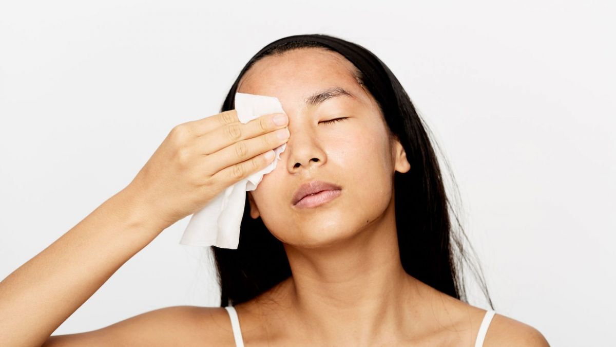 how-to-use-face-wipes