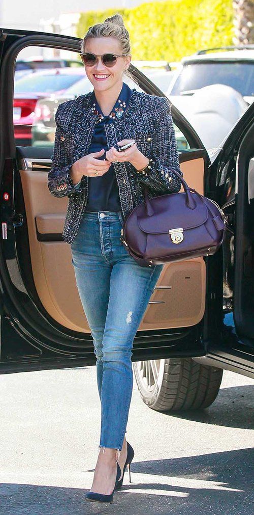 blue-med-skinny-jeans-blue-navy-top-blouse-blue-navy-jacket-tweed-bun-sun-blue-shoe-pumps-reesewitherspoon-howtowear-style-fall-winter-blonde-work