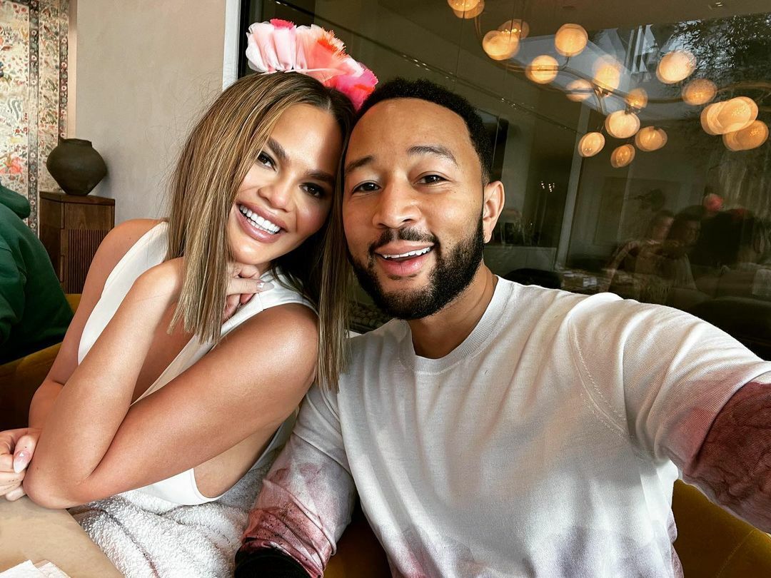 John Legend -Chrissy Teigen